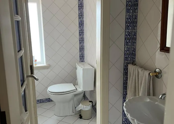 West Gold Homestay *